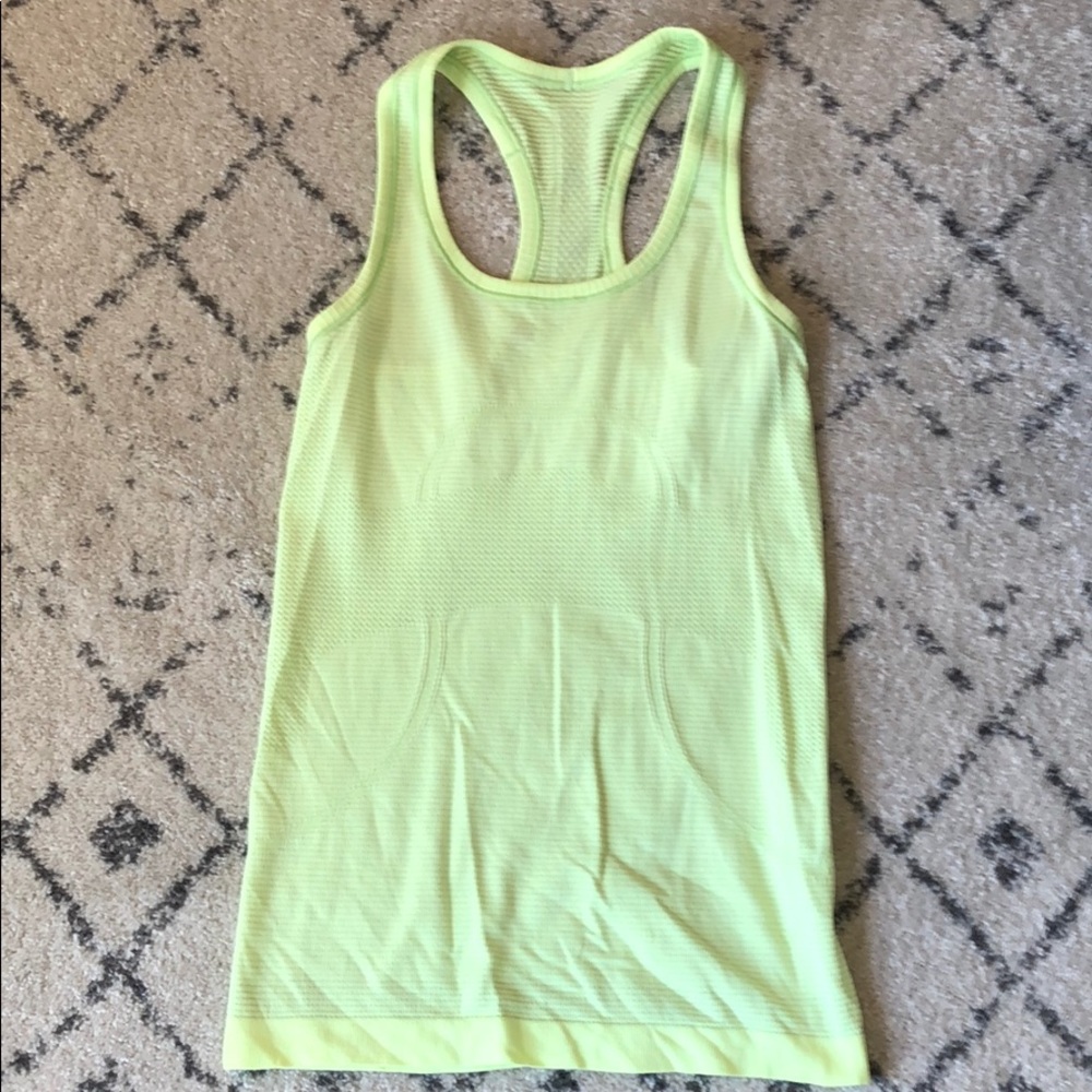 NWOT Lululemon swiftly